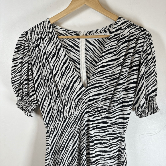 Faithfull The Brand Marie Louise Midi Dress Blance Zebra Animal Print Size US 2 - Picture 4 of 16